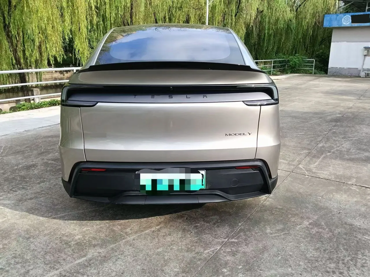 Tesla 2025 Model Y L Long Endurance All-Wheel Drive Automatic Transmission 11