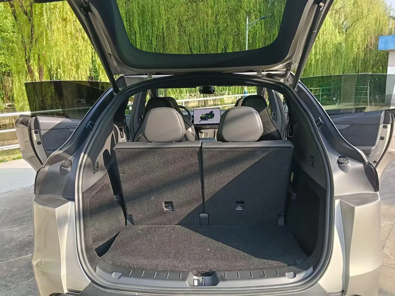 Tesla 2025 Model Y L Long Endurance All-Wheel Drive Automatic Transmission 4