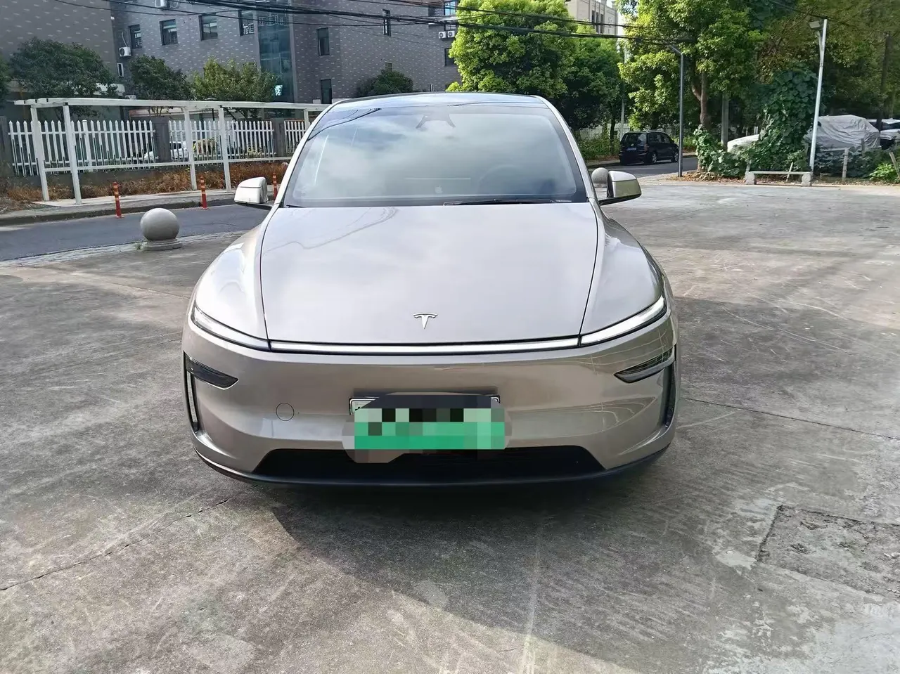 Tesla 2025 Model Y L Long Endurance All-Wheel Drive Automatic Transmission 8