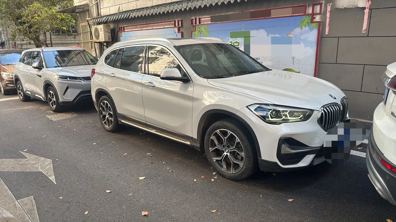 BMW 2020 X1 sDrive25Li 2.0T Leading Automatic Gear 11
