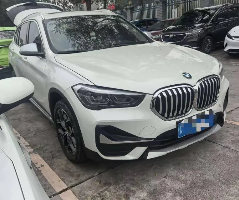 BMW 2022 X1 sDrive20Li 1.5T exclusive automatic gear 2