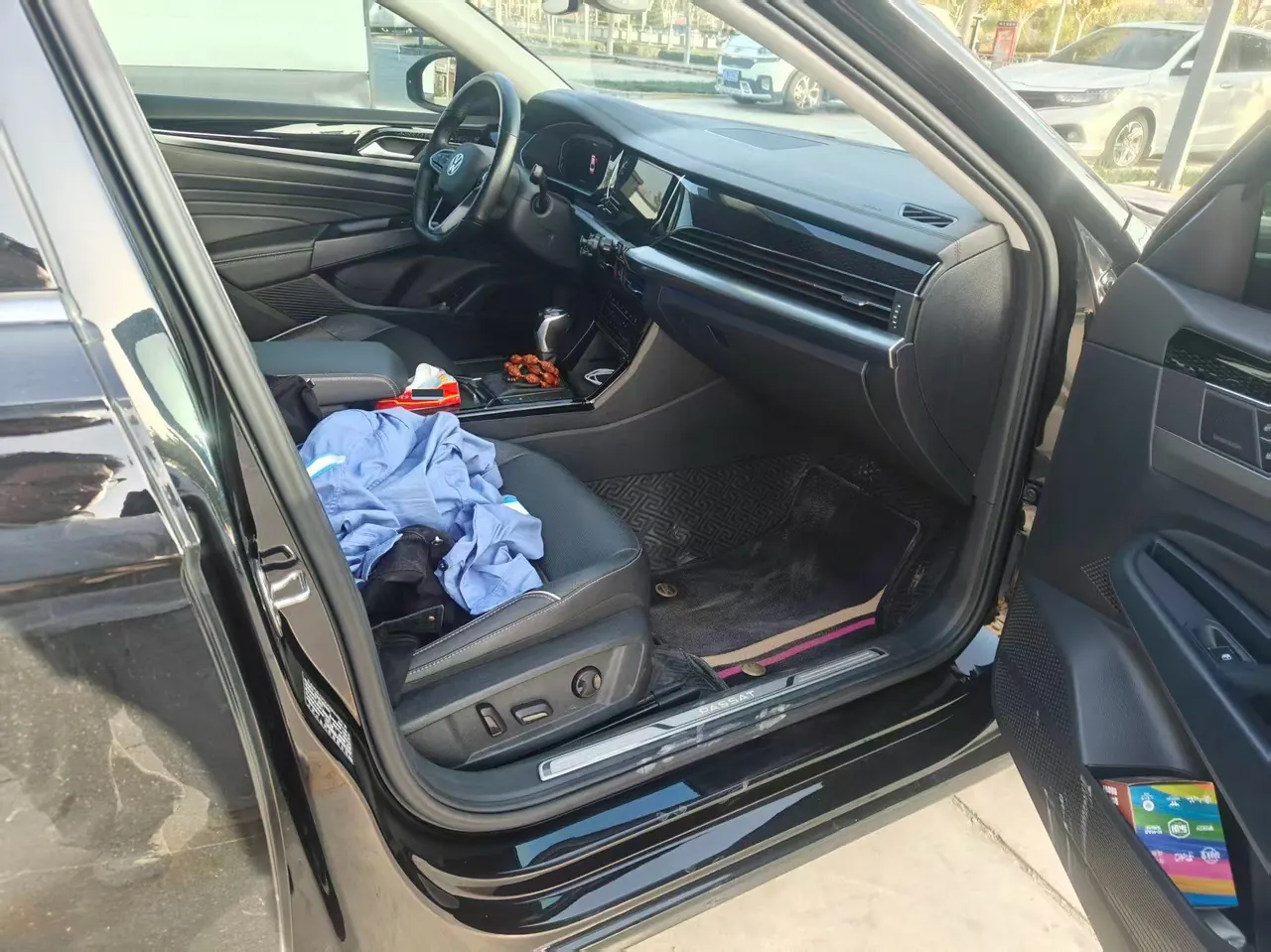 Volkswagen 2023 Passat 2.0TSI 330TSI Starry Sky Luxury Edition (facelift) Automatic 4