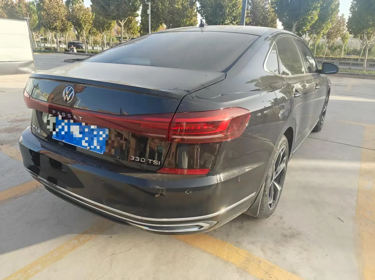 Volkswagen 2023 Passat 2.0TSI 330TSI Starry Sky Luxury Edition (facelift) Automatic 5
