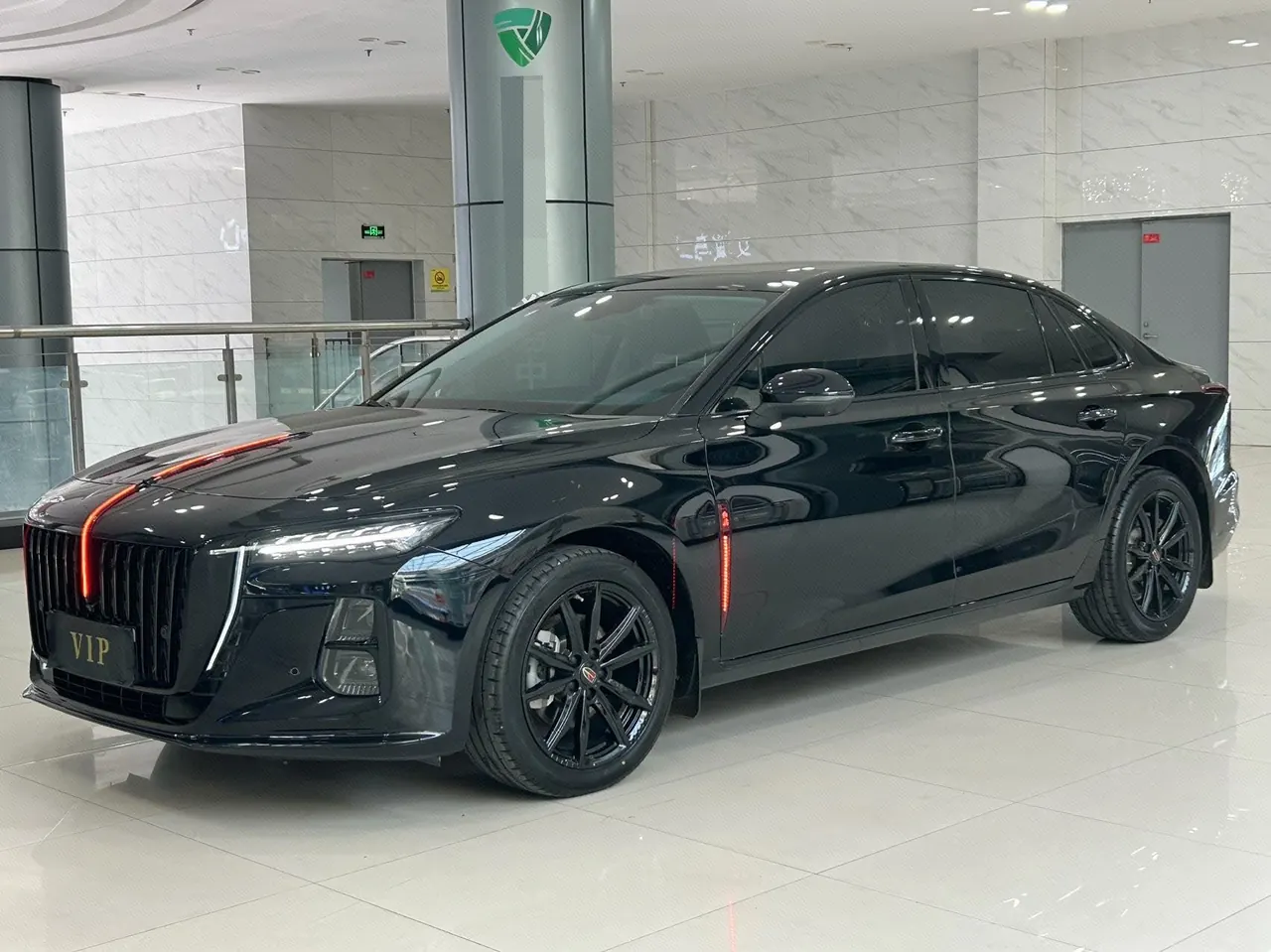 Открыть галерею: HongQi 2025 H5 1.5T Xuan Ying Edition Automatic Gear