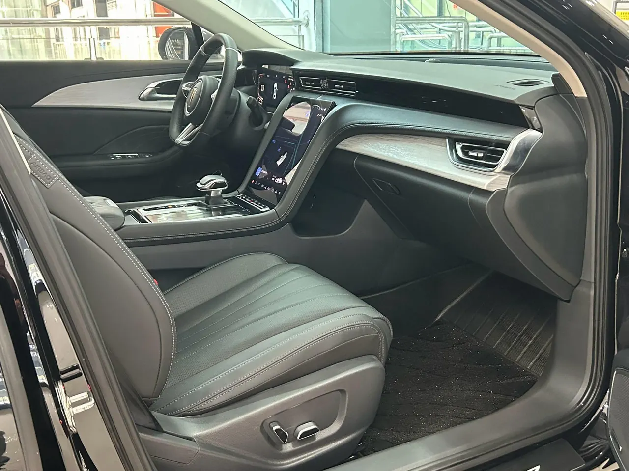 HongQi 2025 H5 1.5T Xuan Ying Edition Automatic Gear 6