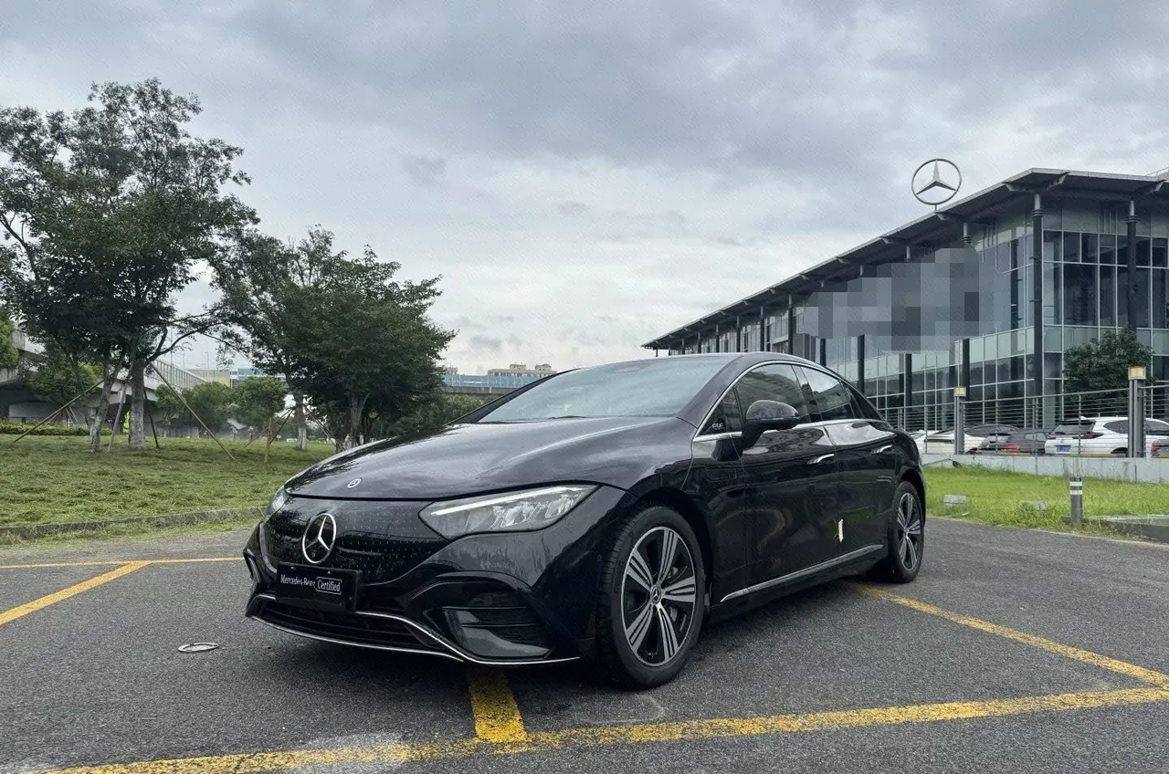 Mercedes Benz 2025 EQE 500 4MATIC EQE 500 4MATIC Pioneer Edition Automatic Gear - View 1