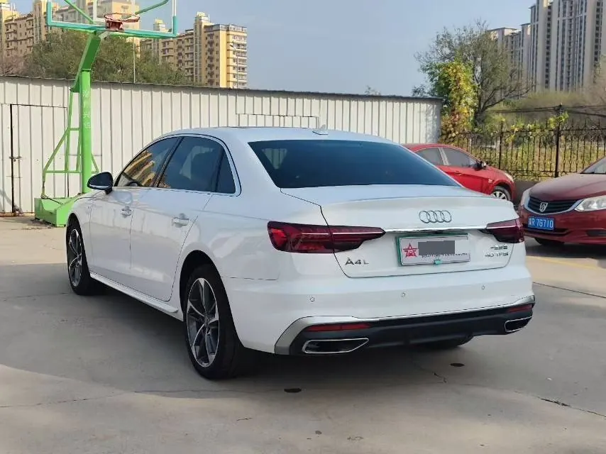 Audi 2020 A4L 2.0TFSI 40TFSI Fashion Dynamic Automatic 5