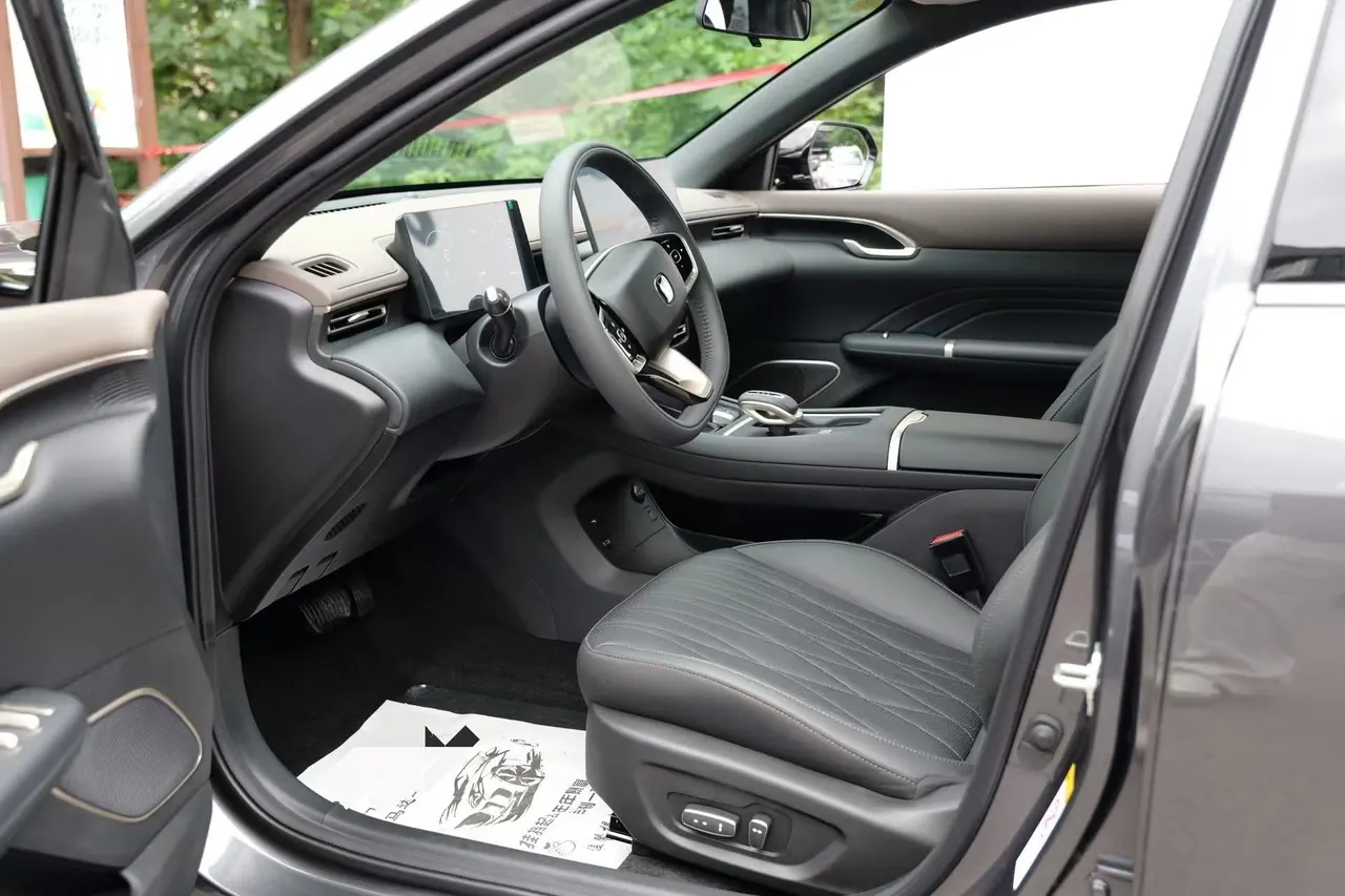 ChangAn 2026 Yidong HEV 1.5 Blue Whale Super Qing Zhixiang Automatic Gear 4