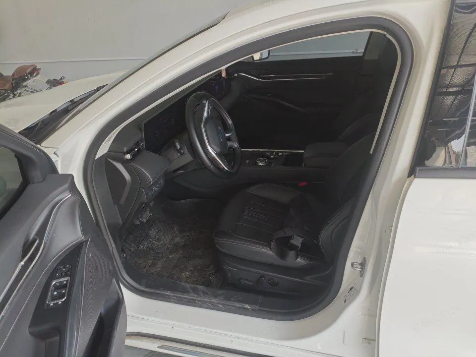 Ford 2025 Mondeo 2.0T EcoBoost Luxury Automatic 2