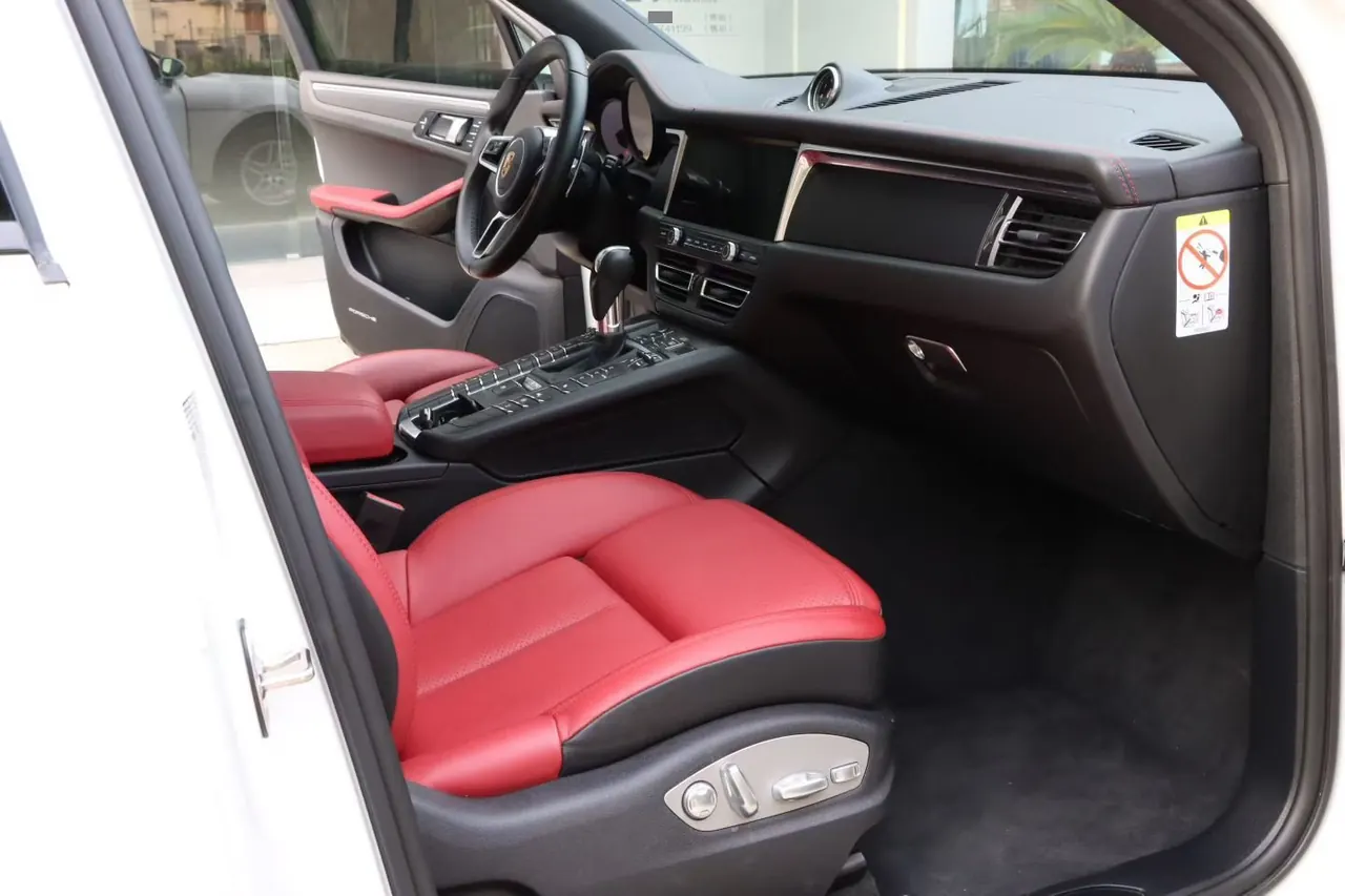 Porsche Macan (Imported) 2020 Macan 2.0T Automatic Gear 3
