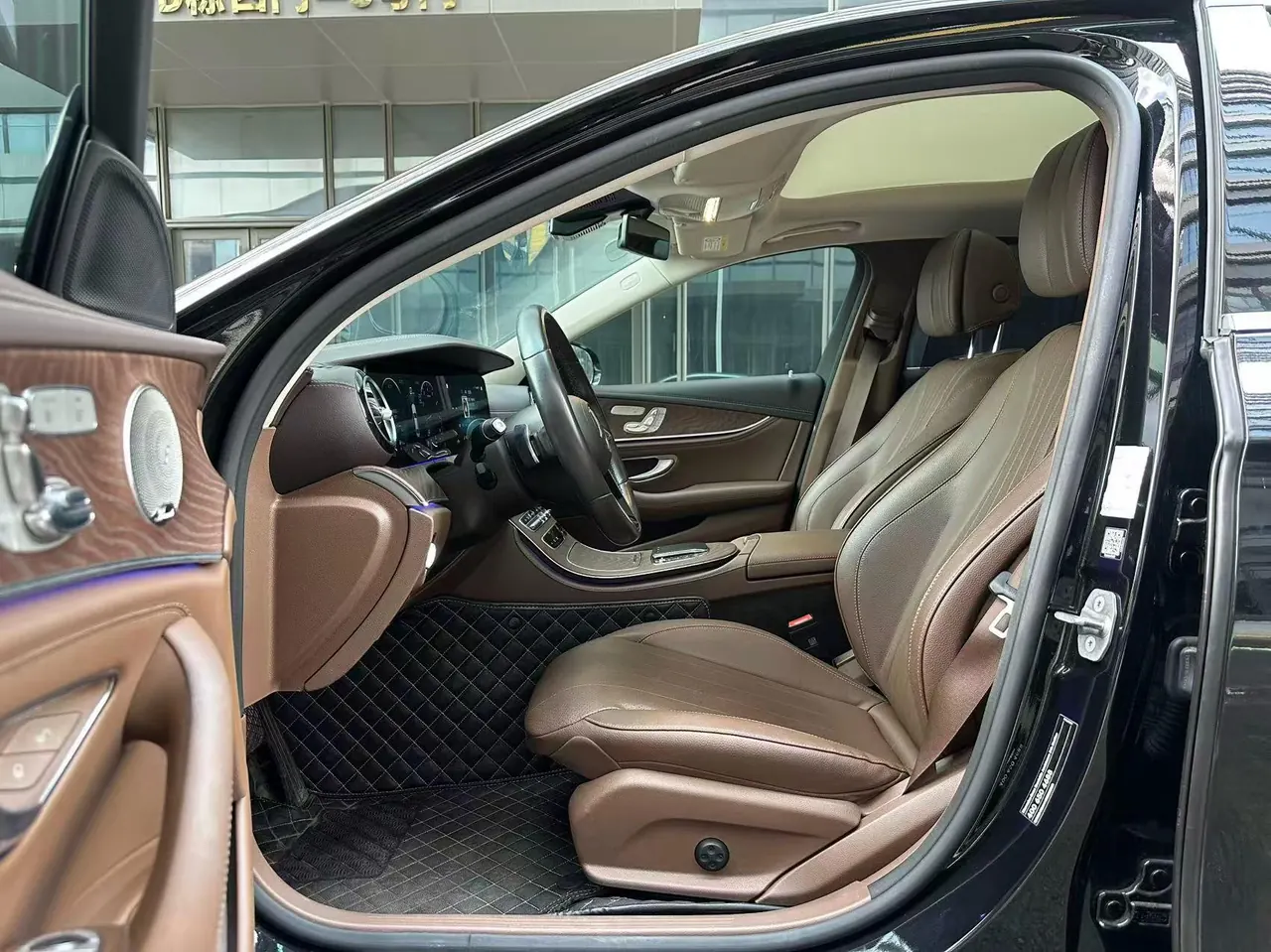 Mercedes Benz E Class 2023 E 300 L 2.0T Luxury Automatic Gear 4