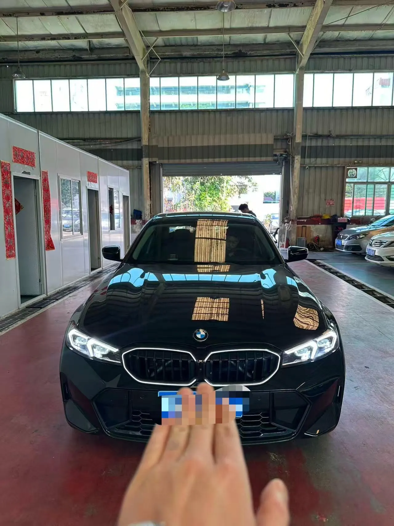 BMW 3 Series 2026 330Li 2.0T M Sports Obsidian Night Suit Automatic Gear 2