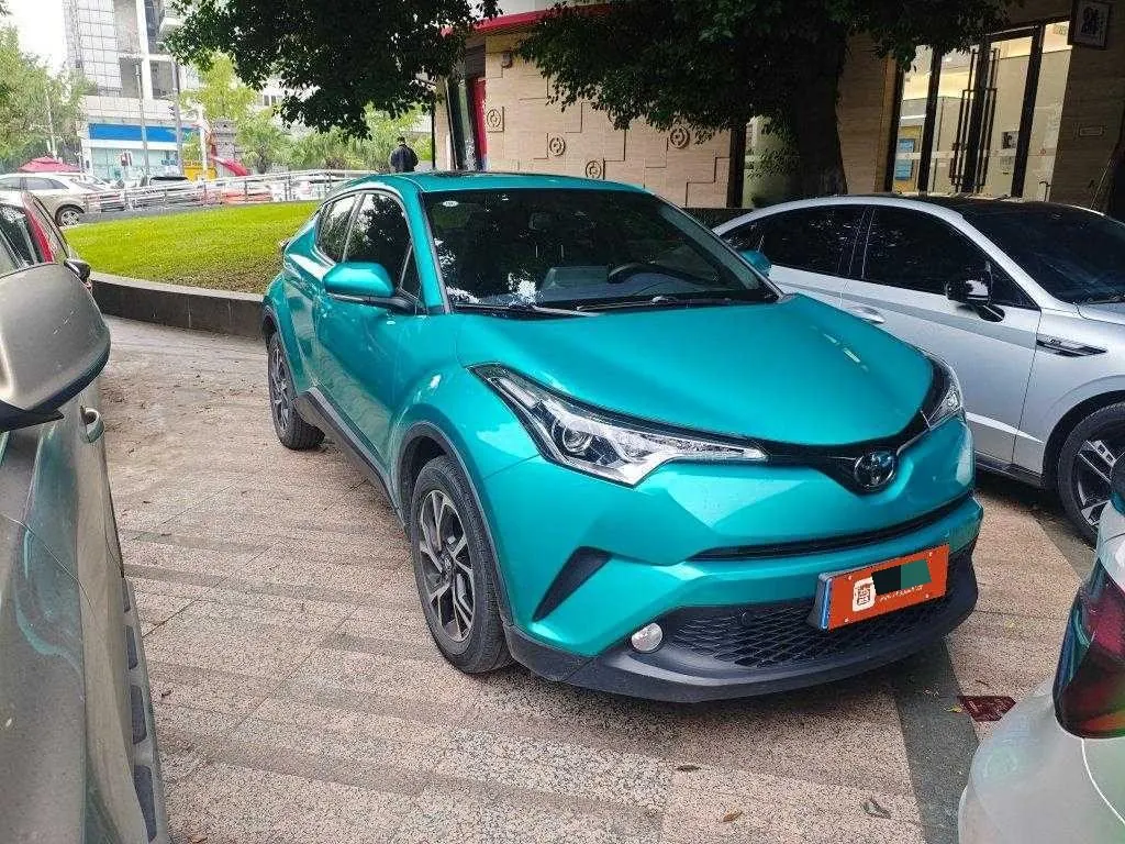 Toyota 2020 C- HR 2.0 stepless leading version of automatic gear 2