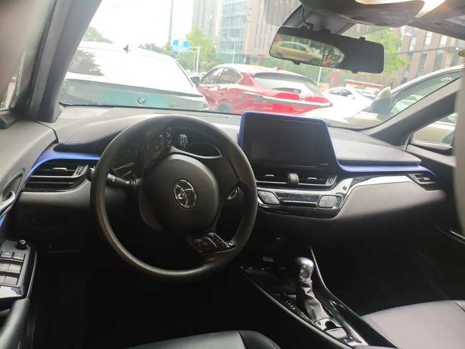 Toyota 2020 C- HR 2.0 stepless leading version of automatic gear 6