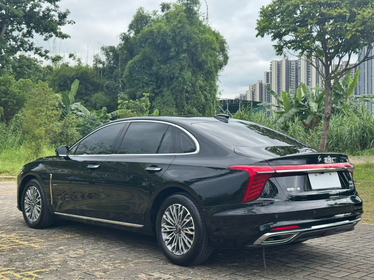 HongQi 2024 H5 1.5T Zhilian Flag Rhyme Edition Automatic Gear 5