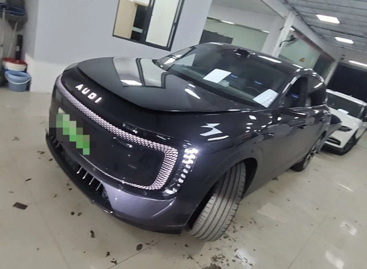 Audi 2026 E7X flagship Quattro automatic - View 1