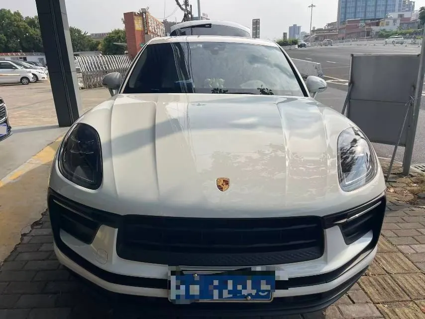 Porsche Macan (Imported) 2023 Macan 2.0T Automatic Gear 2