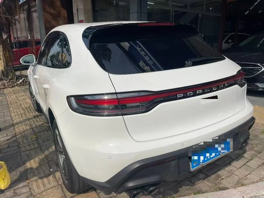 Porsche Macan (Imported) 2023 Macan 2.0T Automatic Gear 3