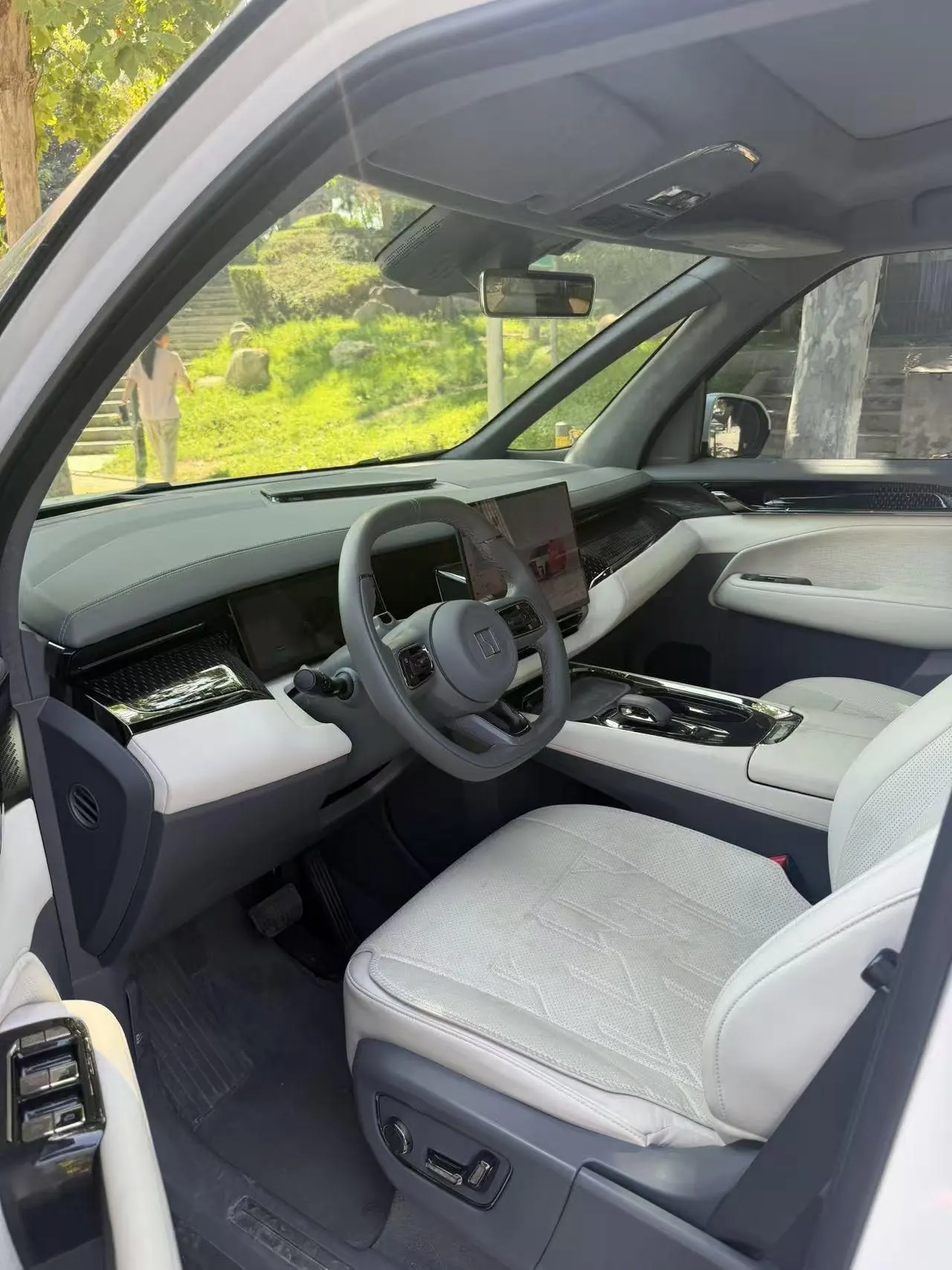 Zeekr 2024 Zeekr 009 7-seat aisle version 108kWh automatic gear 4