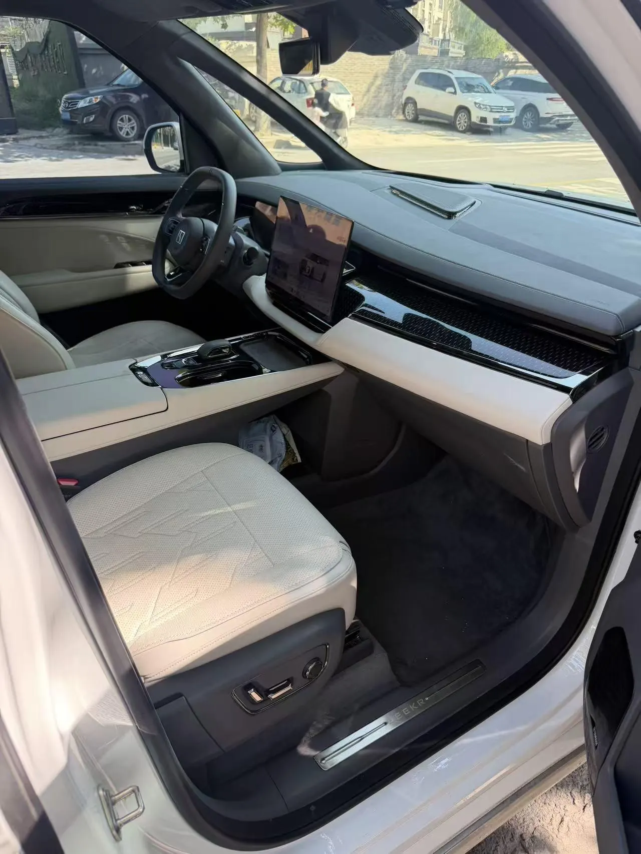 Zeekr 2024 Zeekr 009 7-seat aisle version 108kWh automatic gear 5