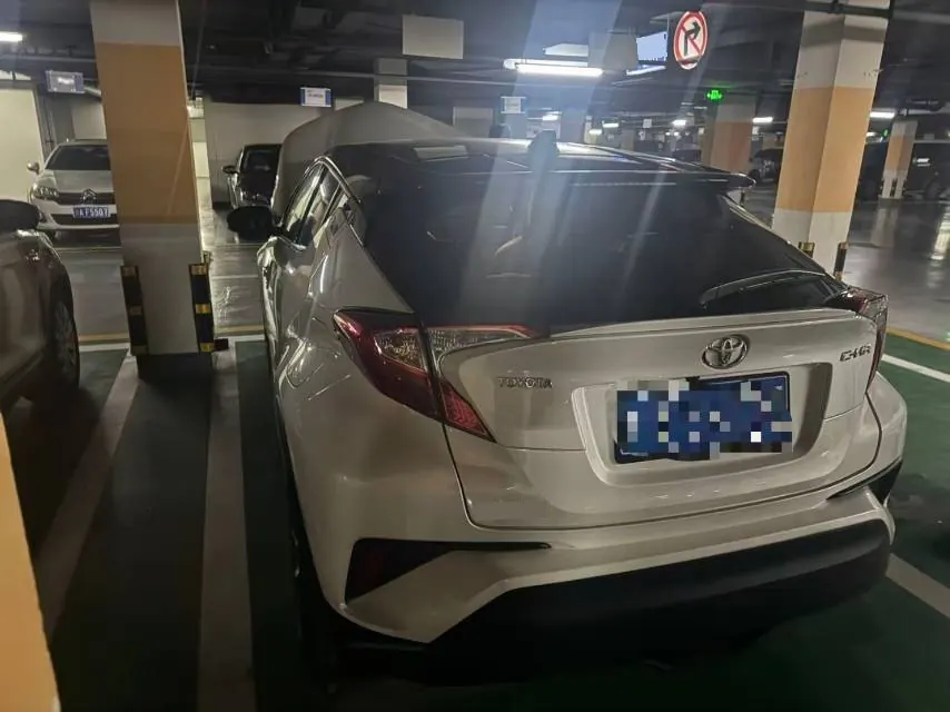Toyota 2020 C- HR 2.0 stepless leading version of automatic gear 5