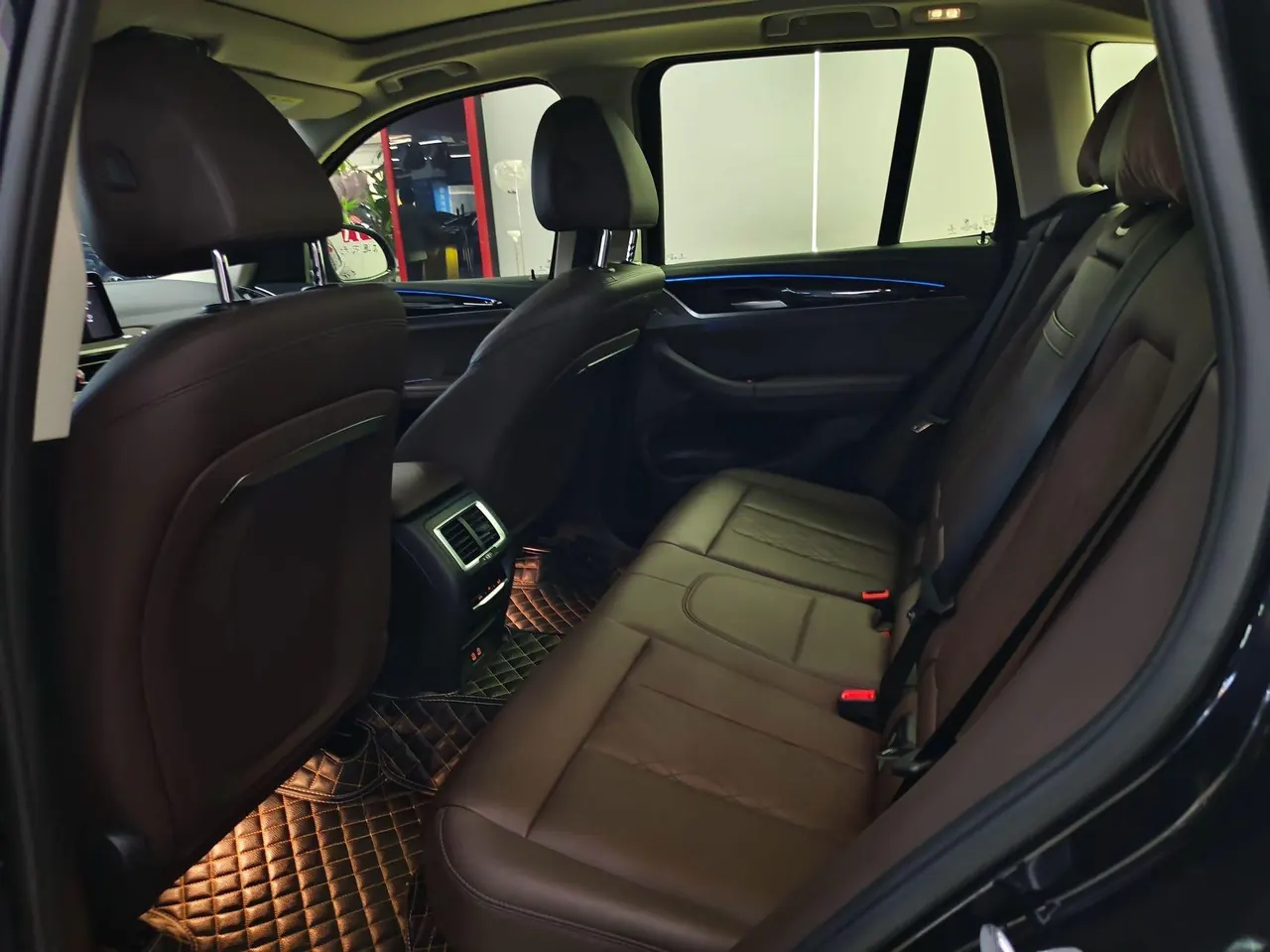 BMW 2023 iX3 leading automatic 5