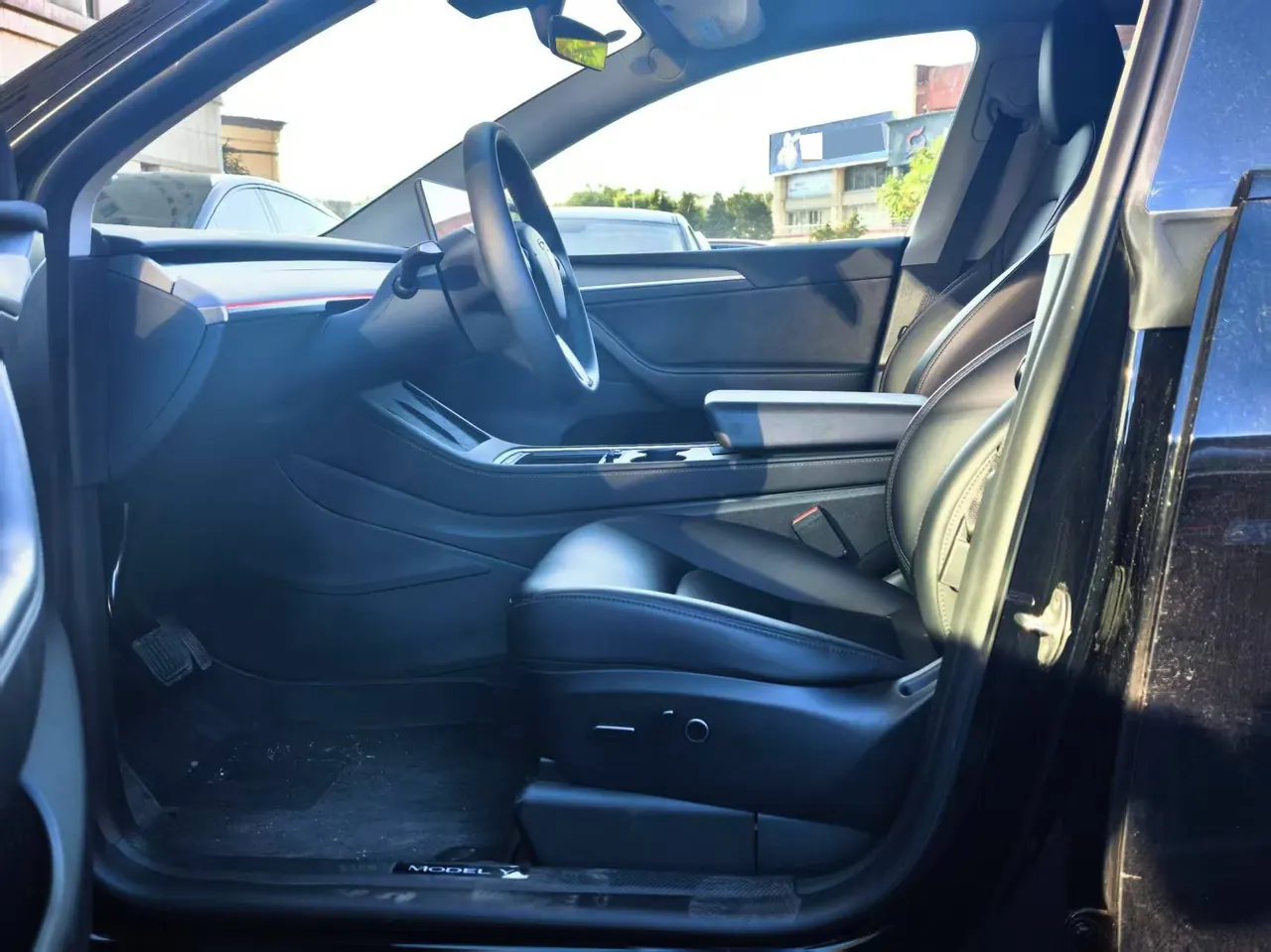 Tesla 2023 Model Y long endurance all-wheel drive version automatic transmission 2