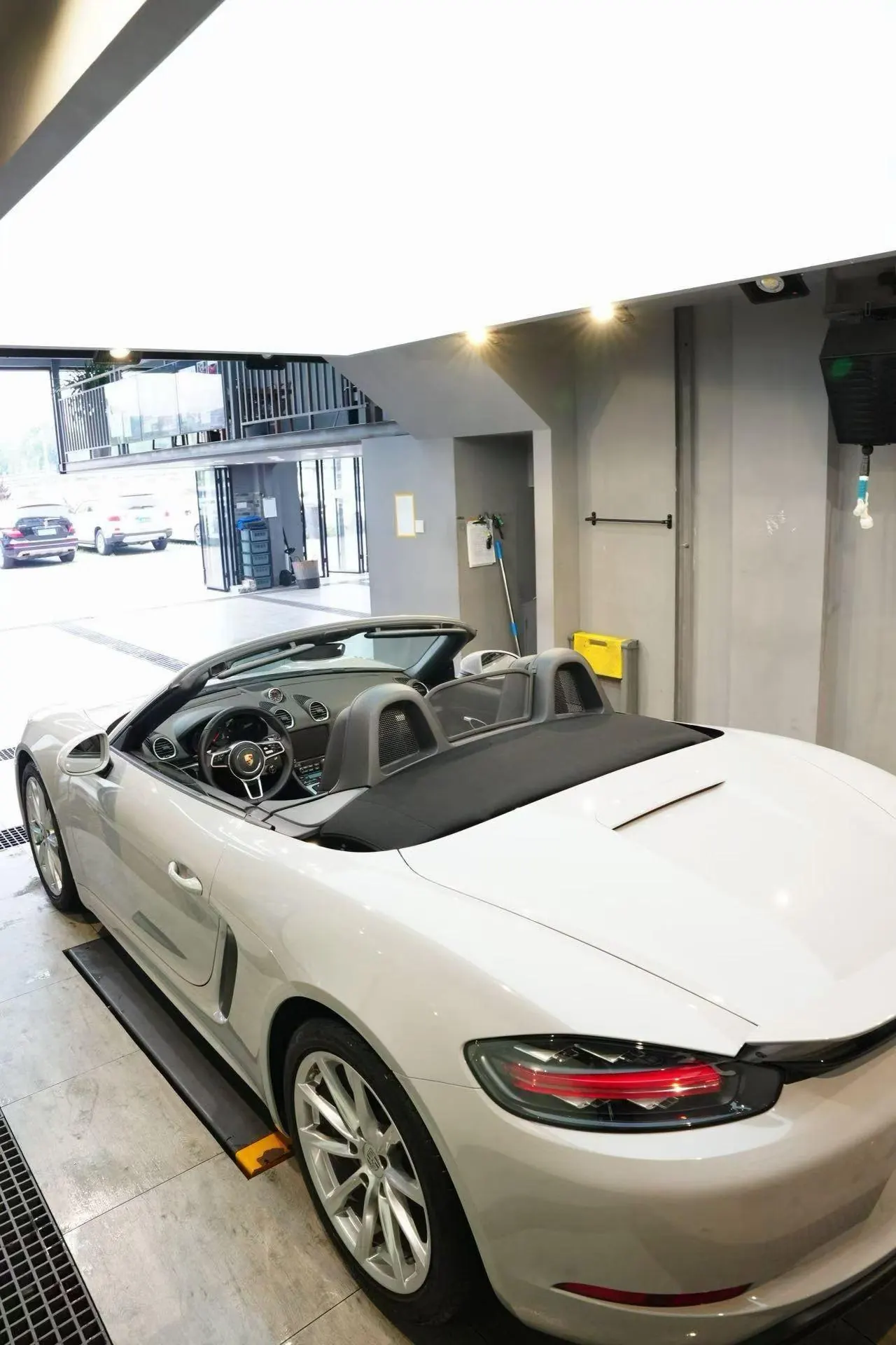 Porsche 718 (Imported) 2020 718 Boxer 2.0T Automatic 3