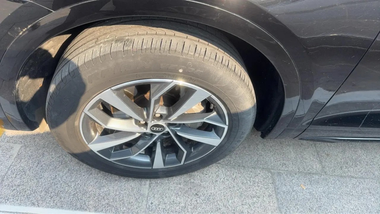 Audi 2023 Q5L 2.0TFSI 40TFSI luxury dynamic automatic 4