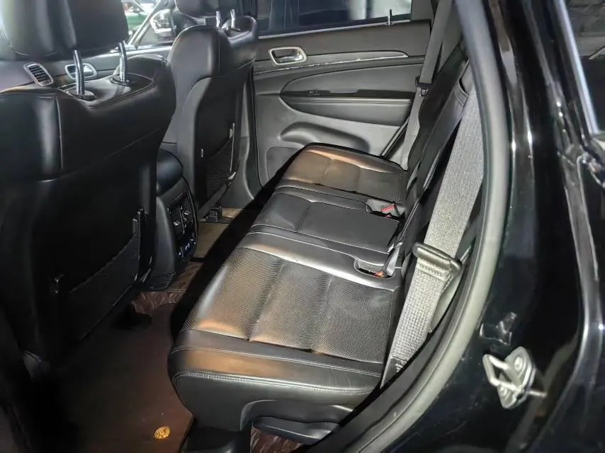 Jeep Grand Cherokee (Imported) 2020 Grand Cherokee 3.0 Elite Navigation Edition Automatic Gear 4
