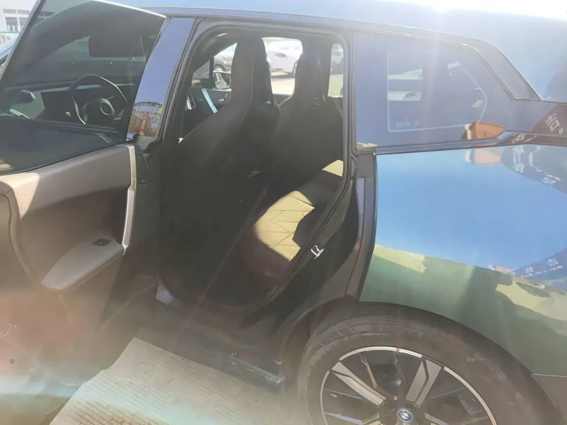 BMW iX (Imported) 2023 iX xDrive40 xDrive40 Automatic 5