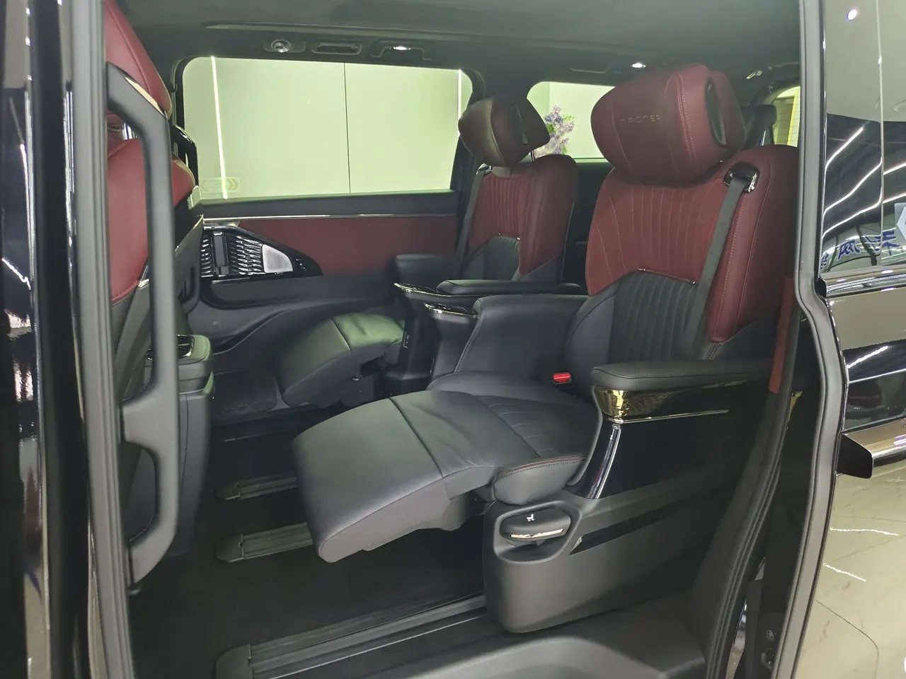 GAC Trumpchi 2024 M8 2.0T 400T Grandmaster Series Supreme‑Grade Automatic 4