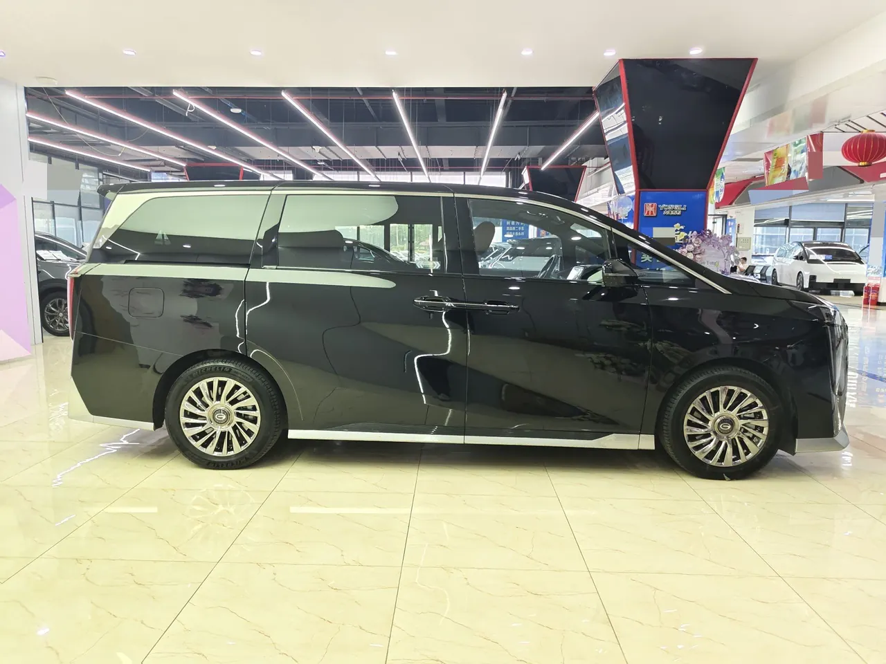 GAC Trumpchi 2024 M8 2.0T 400T Grandmaster Series Supreme‑Grade Automatic 7