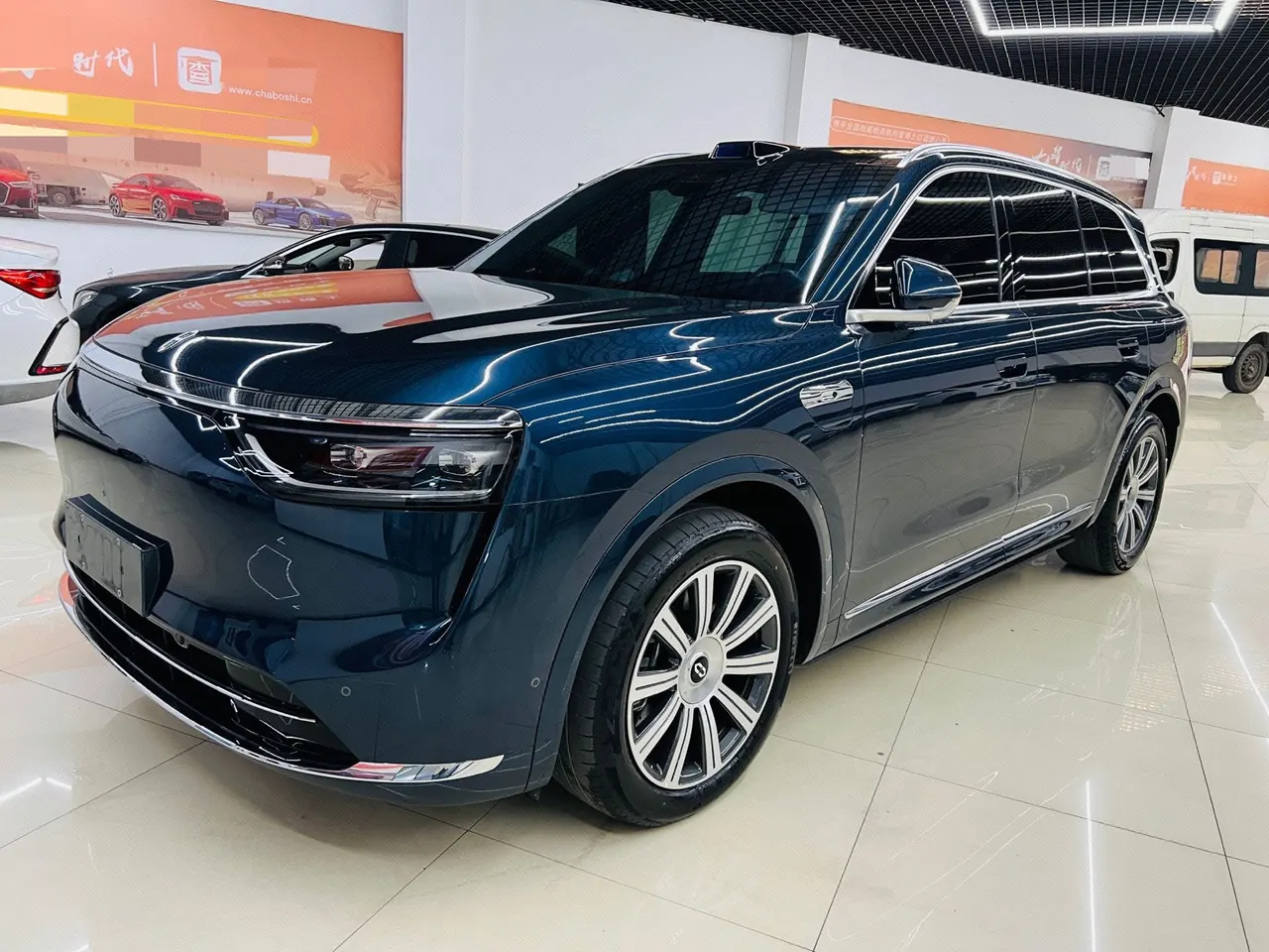AITO 2025 AITO M8 Max Edition 53.4kWh 6-seat Edition Automatic Gear - View 1