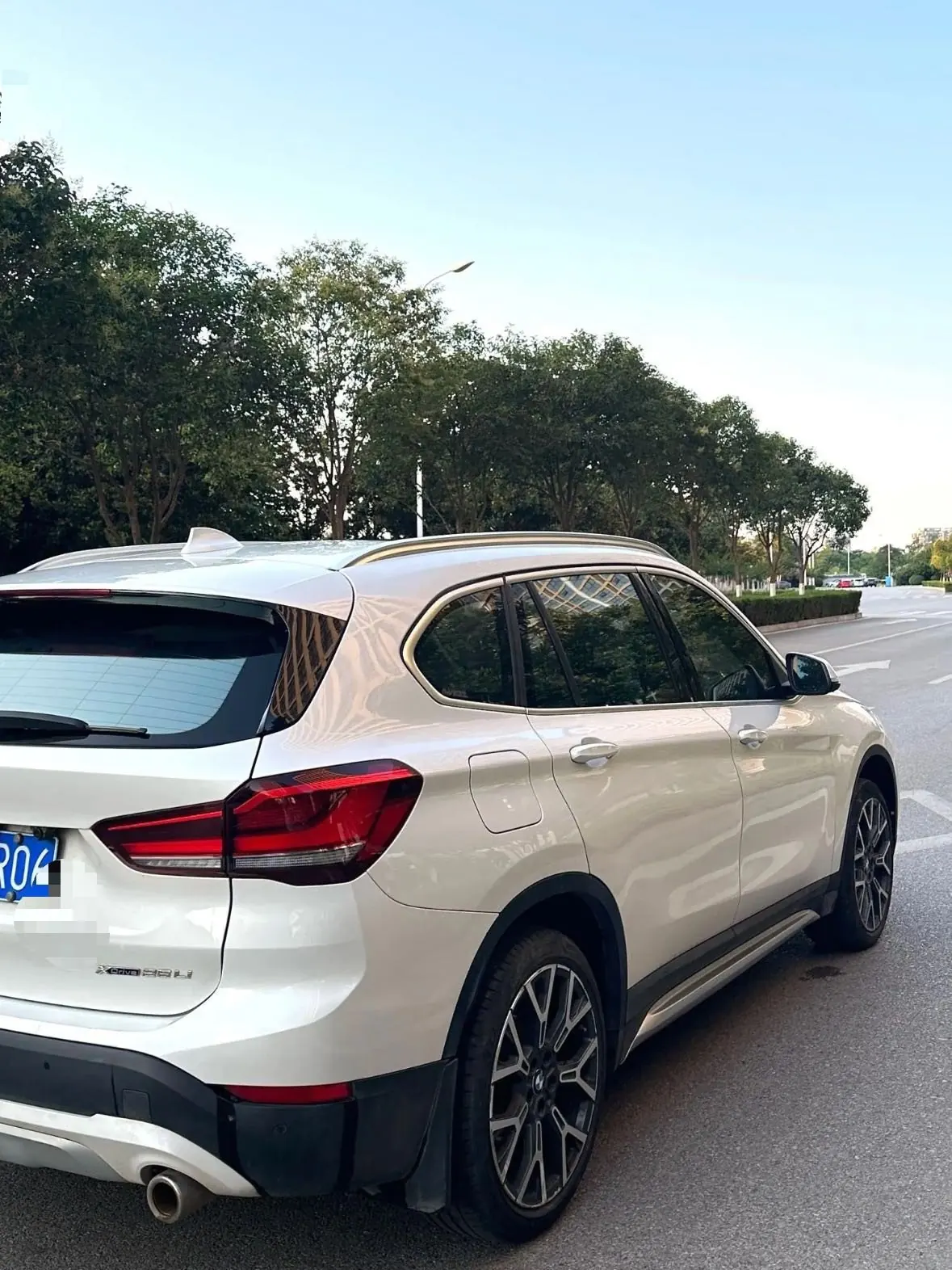 BMW 2022 X1 xDrive25Li 2.0T exclusive automatic gear 2