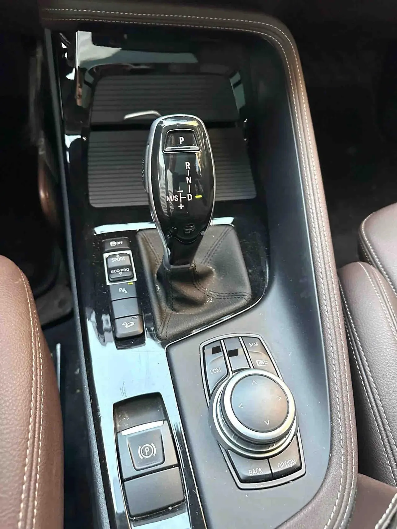 BMW 2022 X1 xDrive25Li 2.0T exclusive automatic gear 9