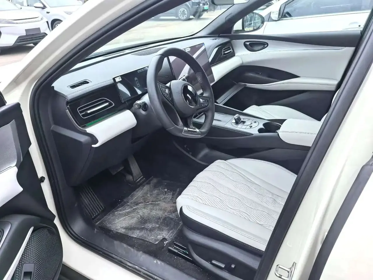 BYD 2025 seals 06 DM-i 1.5 stepless smart driving version 120KM exclusive automatic gear 3