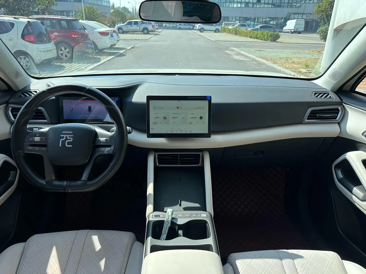 BYD 2025 Yuan UP 301KM Pilot Automatic Gear 7