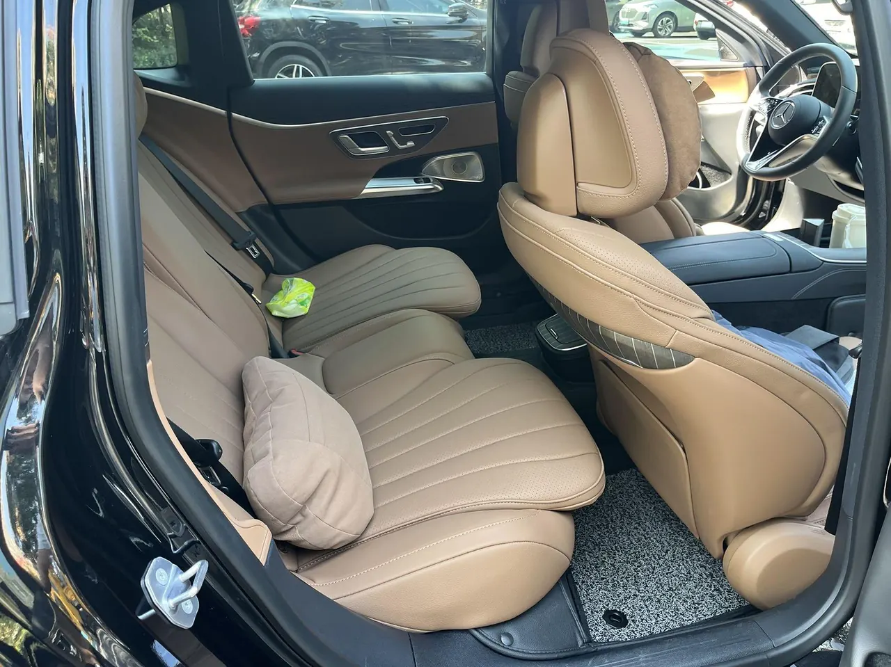 Mercedes Benz E Class 2024 E 300 L 48V 2.0T Luxury Automatic Gear 3