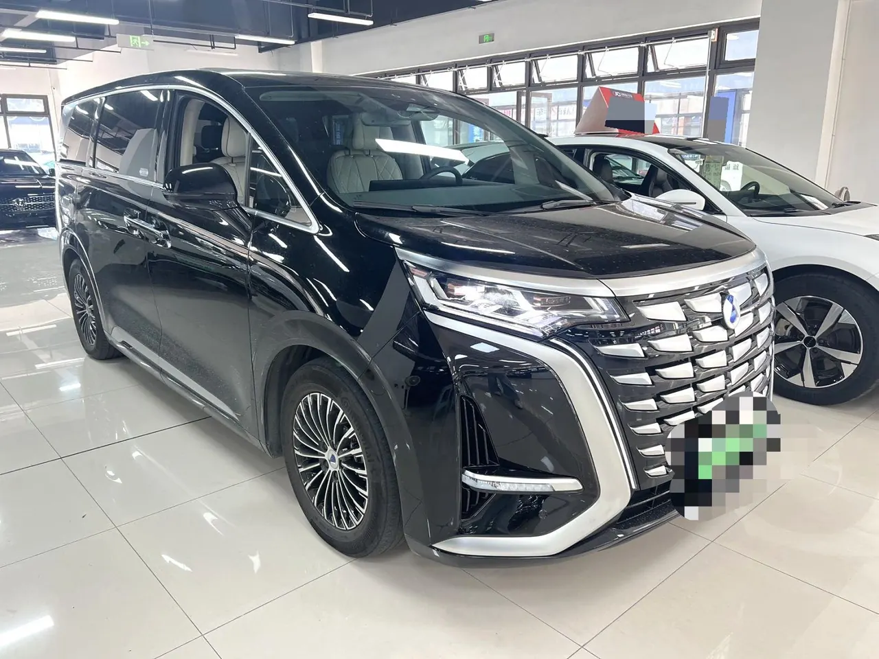 Denza 2022 Denza D9 DM-i 1.5T Stepless 970 Four-wheel Drive Honorable Automatic Gear 3