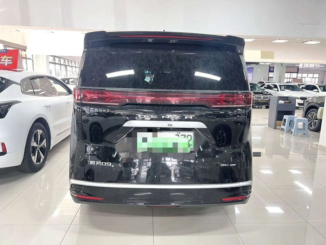 Denza 2022 Denza D9 DM-i 1.5T Stepless 970 Four-wheel Drive Honorable Automatic Gear 8