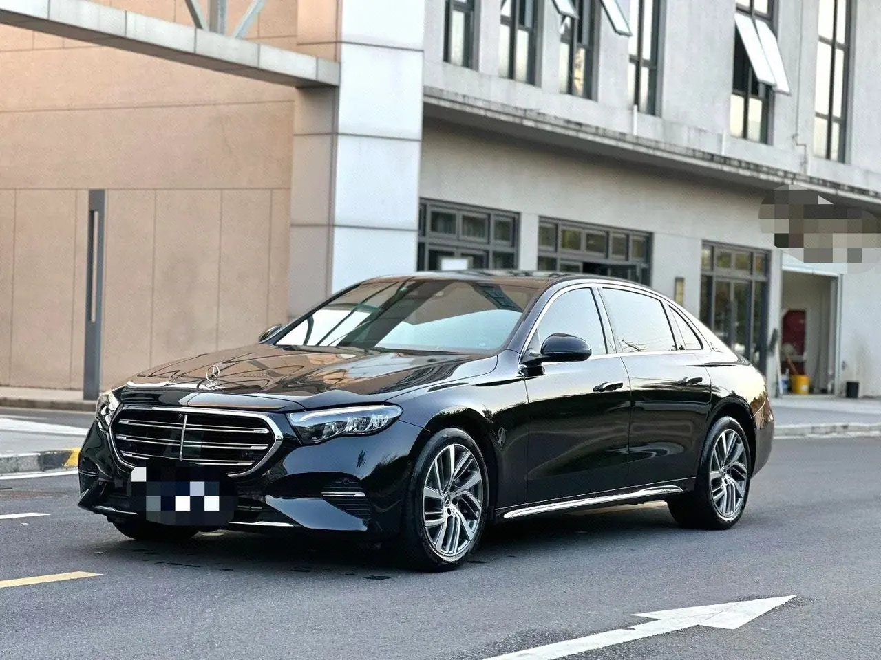 Open image lightbox: Mercedes Benz E Class 2024 E 300 L 48V 2.0T Fashion Automatic Gear