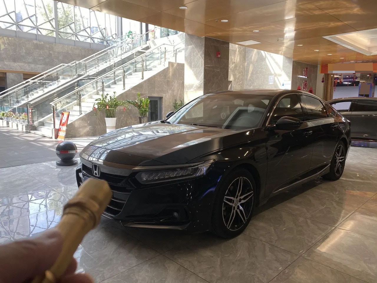 Открыть галерею: Honda 2022 10th Generation Accord 1.5T Stepless 260TURBO Magic Night Premium Edition Automatic Gear