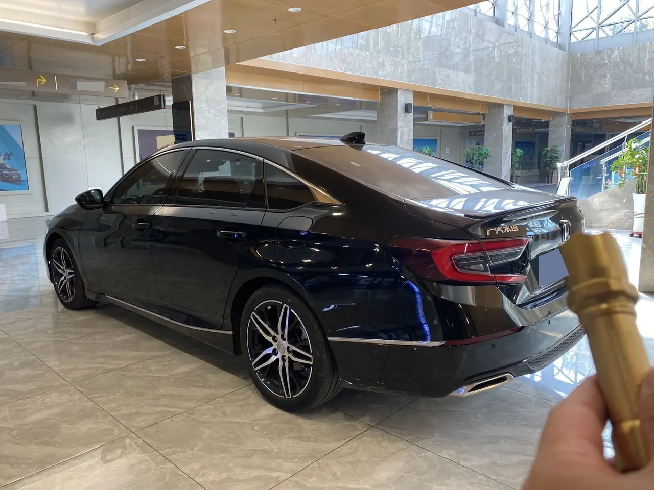 Honda 2022 10th Generation Accord 1.5T Stepless 260TURBO Magic Night Premium Edition Automatic Gear 3