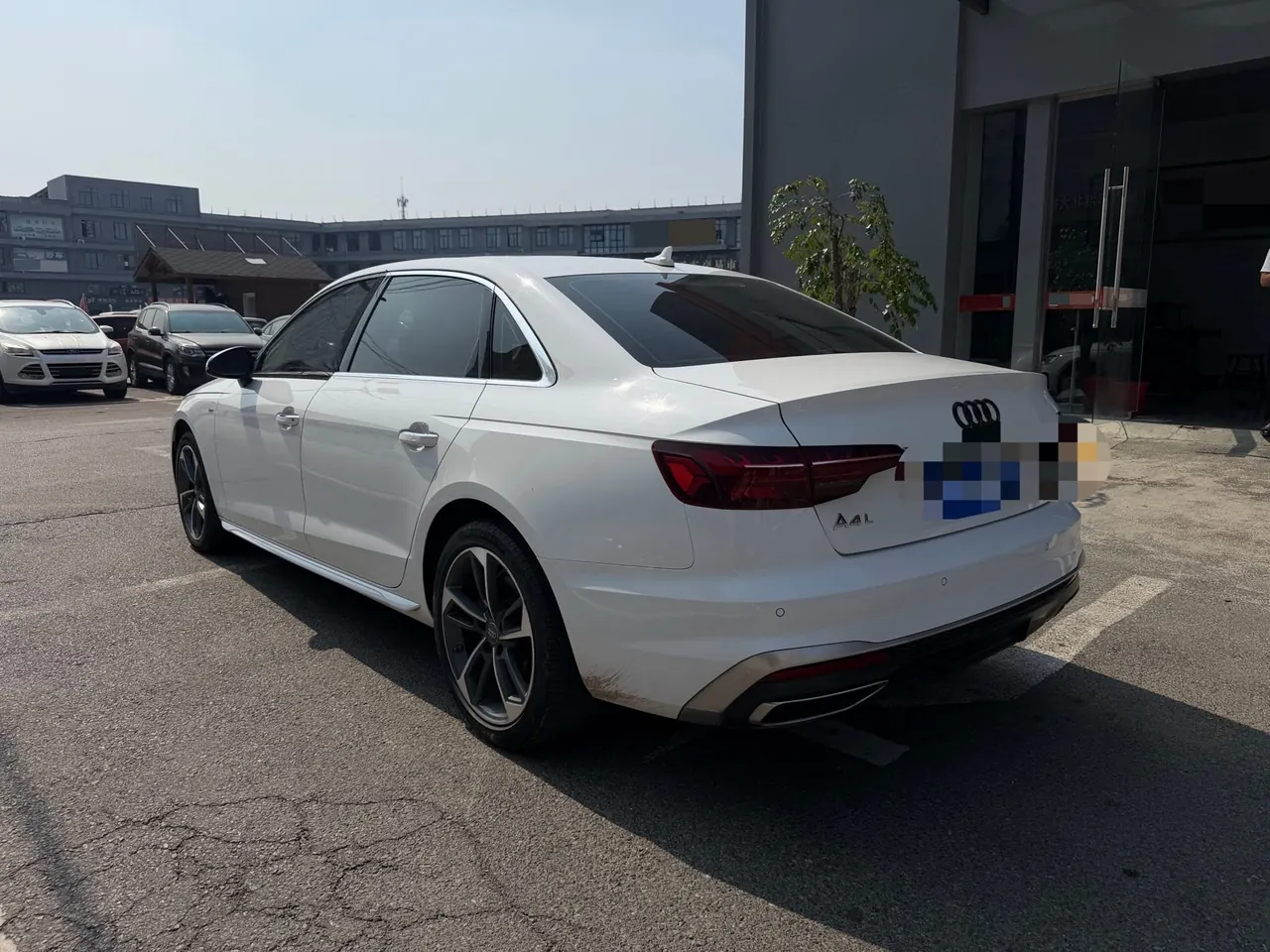 Audi 2020 A4L 2.0TFSI 40TFSI Fashion Dynamic Automatic 3