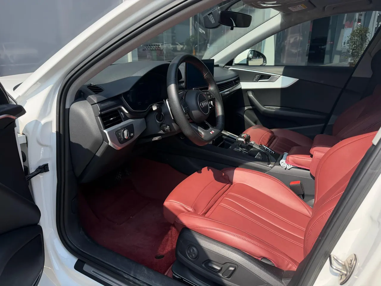 Audi 2020 A4L 2.0TFSI 40TFSI Fashion Dynamic Automatic 5