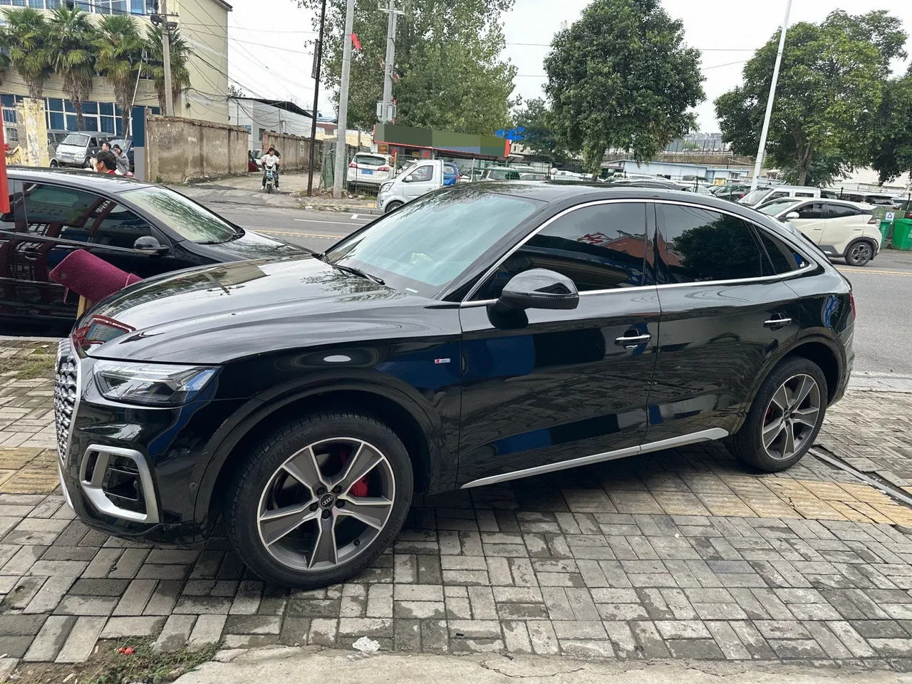 Open image lightbox: Audi 2023 Q5L Sportback 2.0TFSI 40TFSI luxury automatic