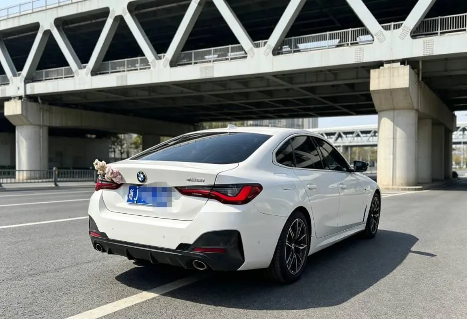 BMW 4 Series (Imported) 2022 425i Four-Door Coupe 2.0T M Sports Suit Automatic Gear 2