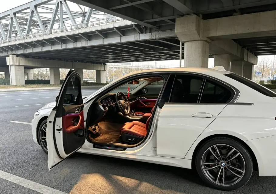 BMW 4 Series (Imported) 2022 425i Four-Door Coupe 2.0T M Sports Suit Automatic Gear 3
