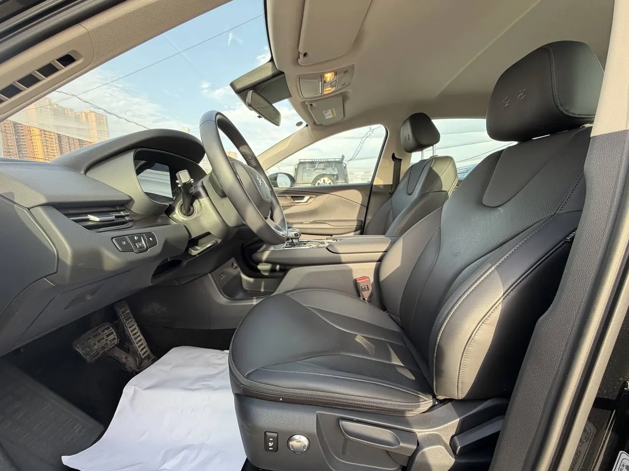 HongQi 2023 E-QM5 Basic Travel Edition (Modified) Automatic Gear 6